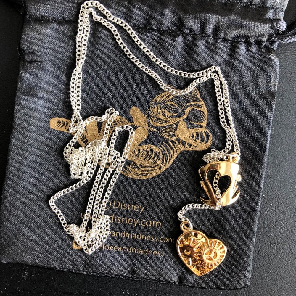 Disney Love & Madness Alice Through The Looking Glass Heart Hat Lariat Necklace